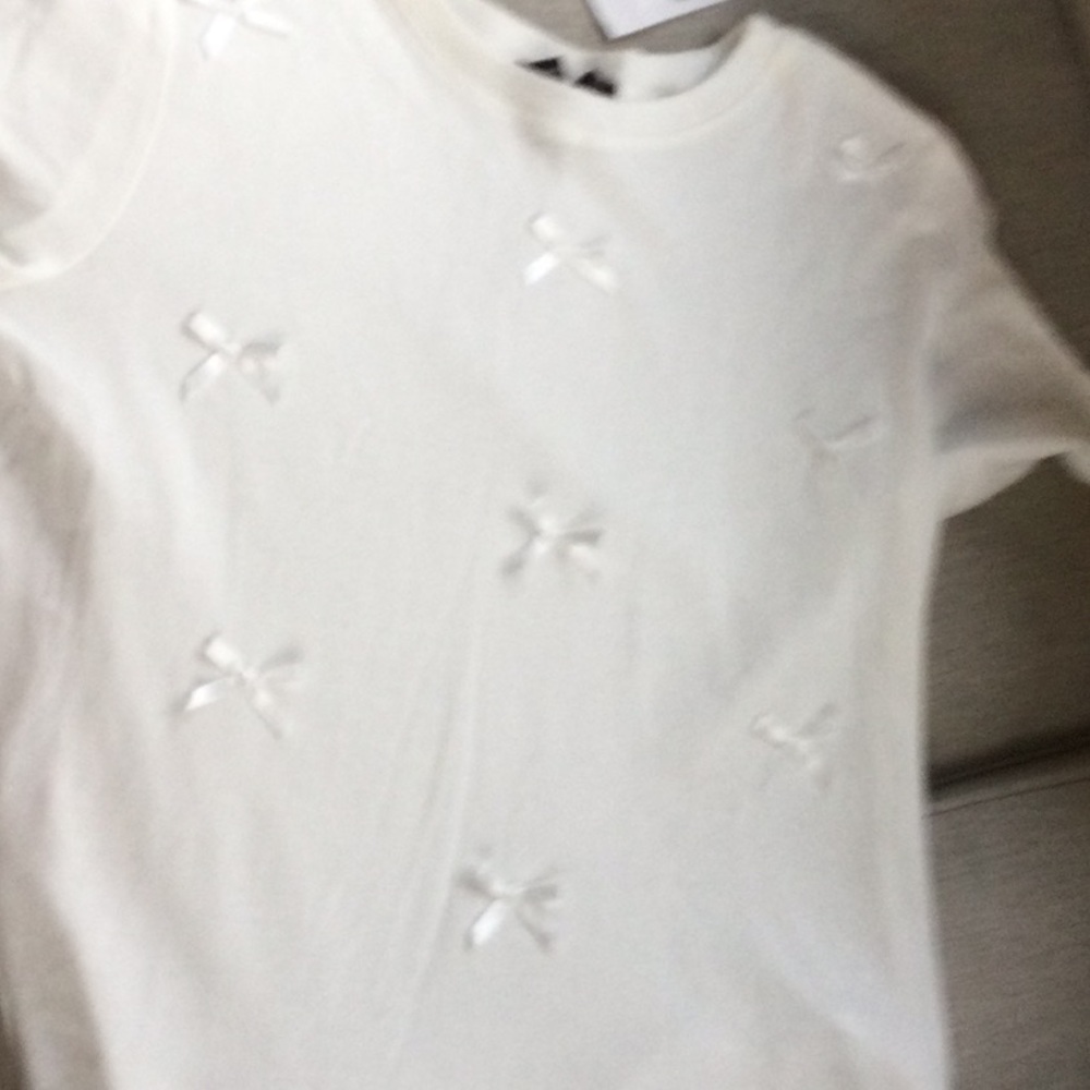 Forever 21 White Short Sleeve Tee with Bow Accents